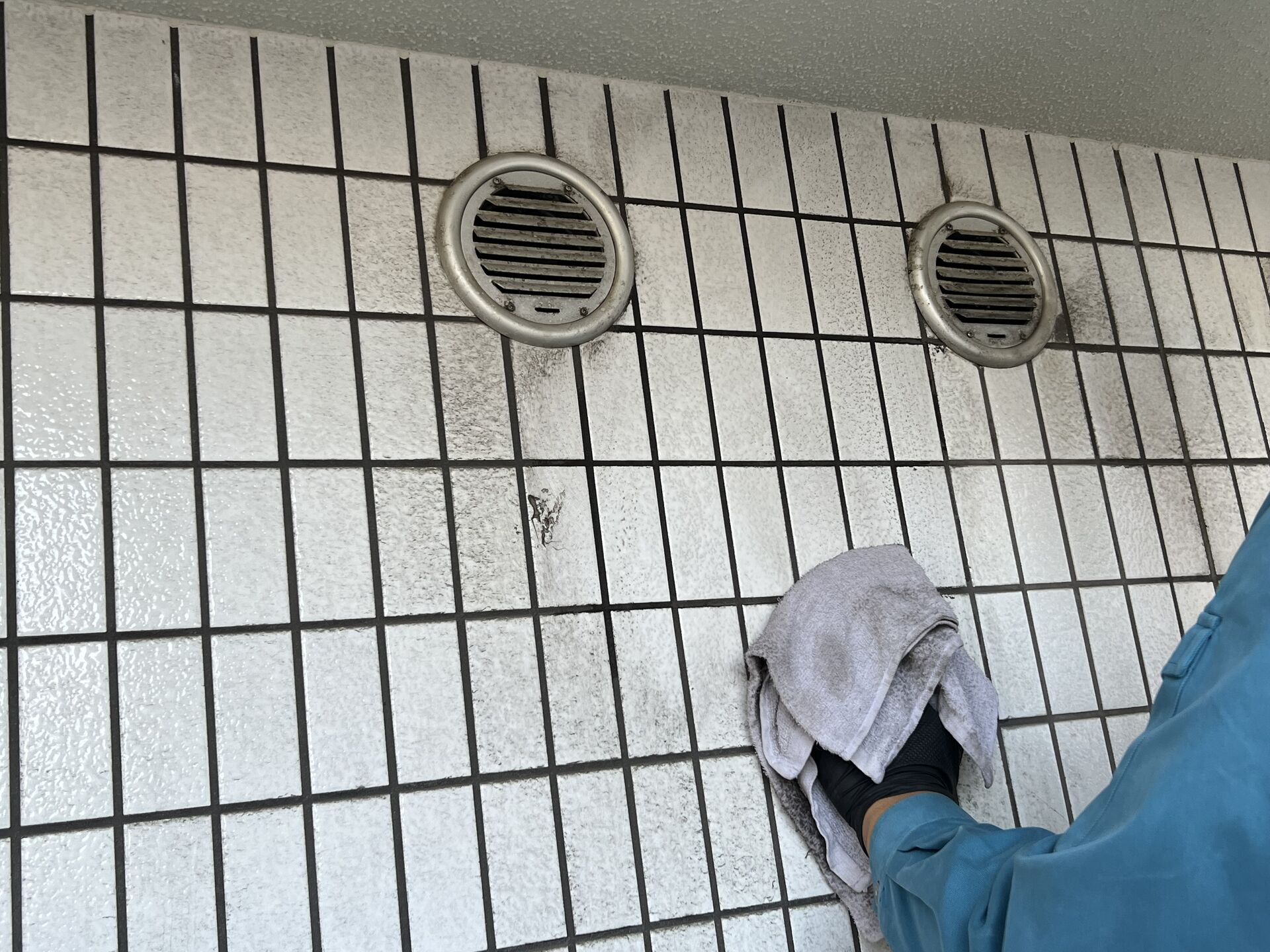 マンションの排気口の清掃